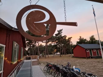 10425: Gjustjärn restaurang & bar samt Sandviken skogscamping