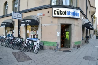 Cykelbutik i hörnlokal på Birger Jarlsgatan